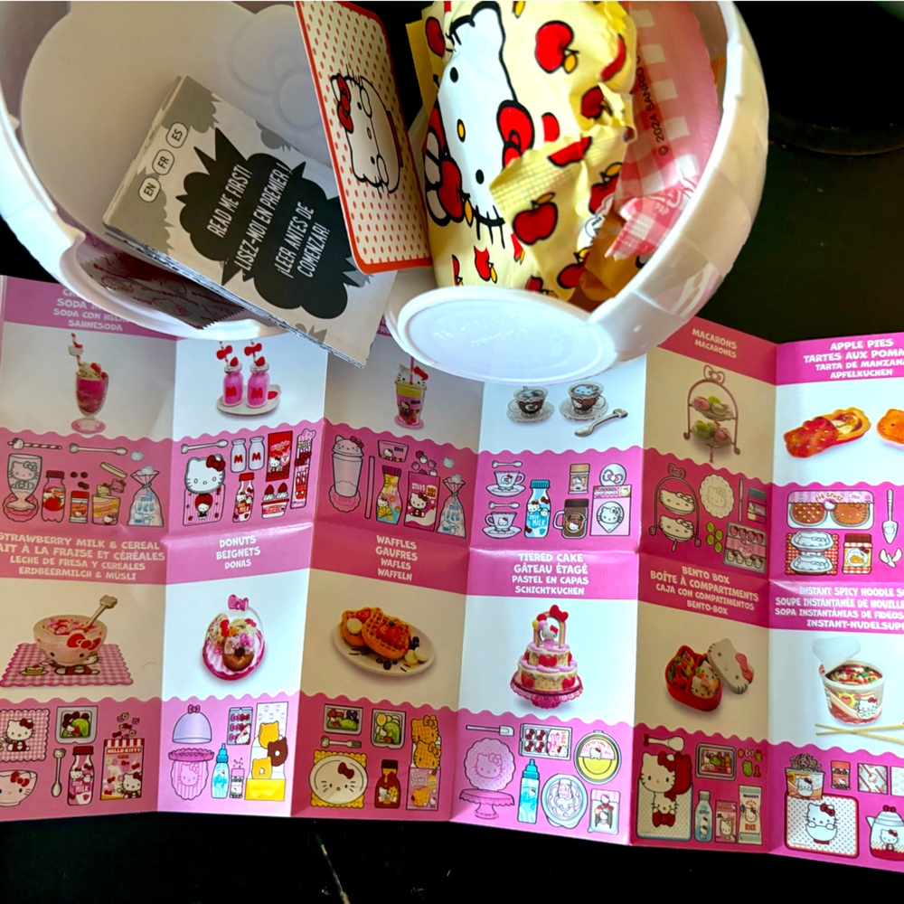 Hello kitty miniverse  ramen🍜